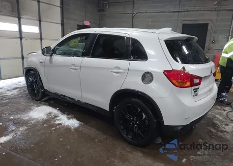 2017 Mitsubishi Outlander Sport 2.0 Es/2.0 Le z USA, uszkodzony, nr VIN JA4AP3AU7HZ040421
